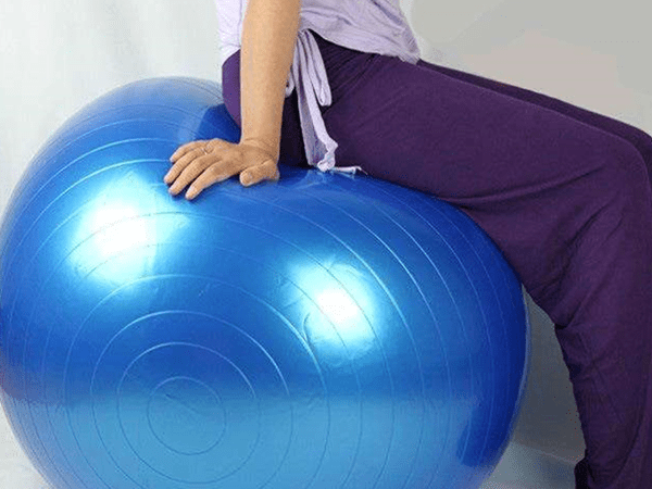 Yoga balls take you to fitness3